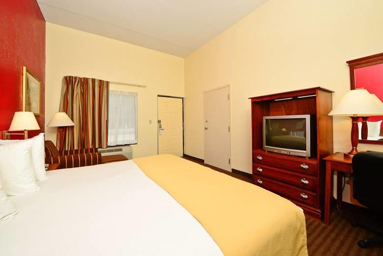 Manchester Heritage Inn & Suites Exterior photo