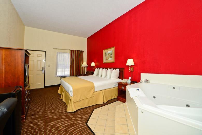 Manchester Heritage Inn & Suites Exterior photo
