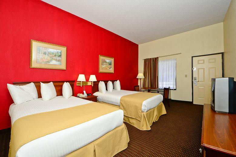 Manchester Heritage Inn & Suites Exterior photo